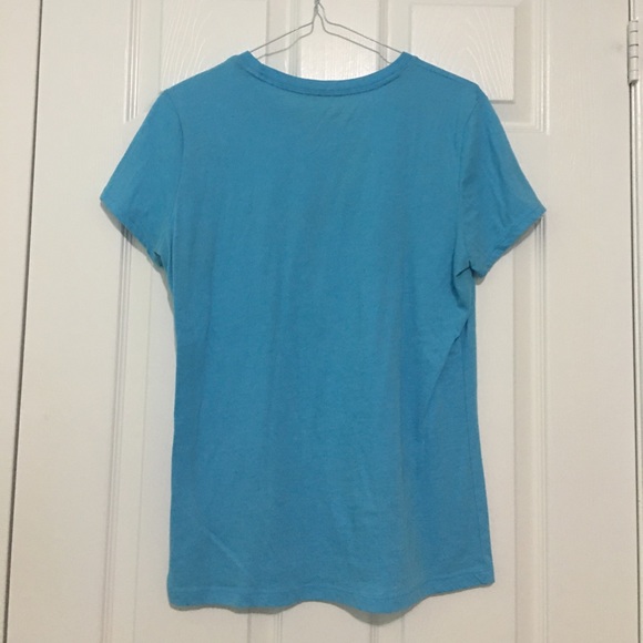 super pretty light sky blue and white graphic tee - Picture 2 of 2